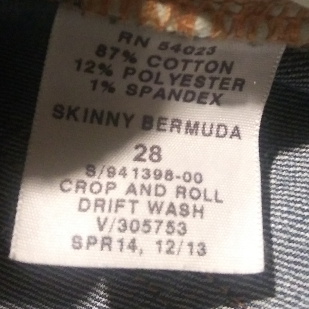 *SOLD* GAP 1969 SKINNY BERMUDA Crop & Roll Denim Shorts - Picture 13 of 13